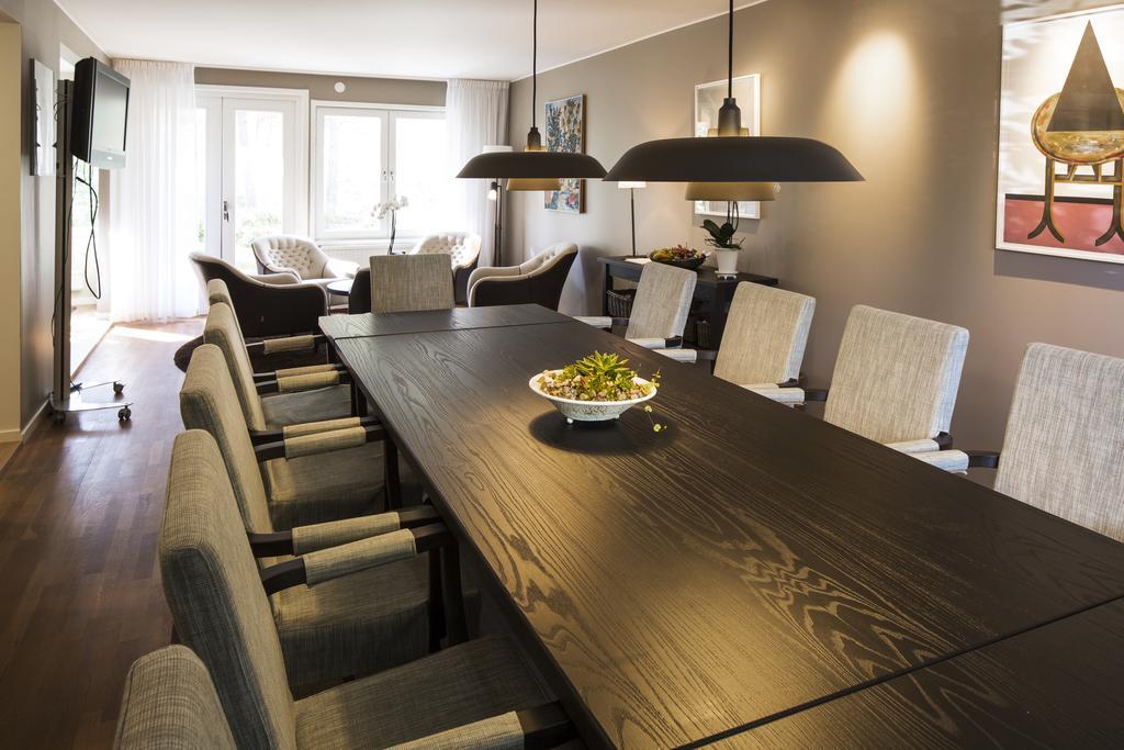 Djuroenaeset Hotell & Konferens Djurhamn Bagian luar foto