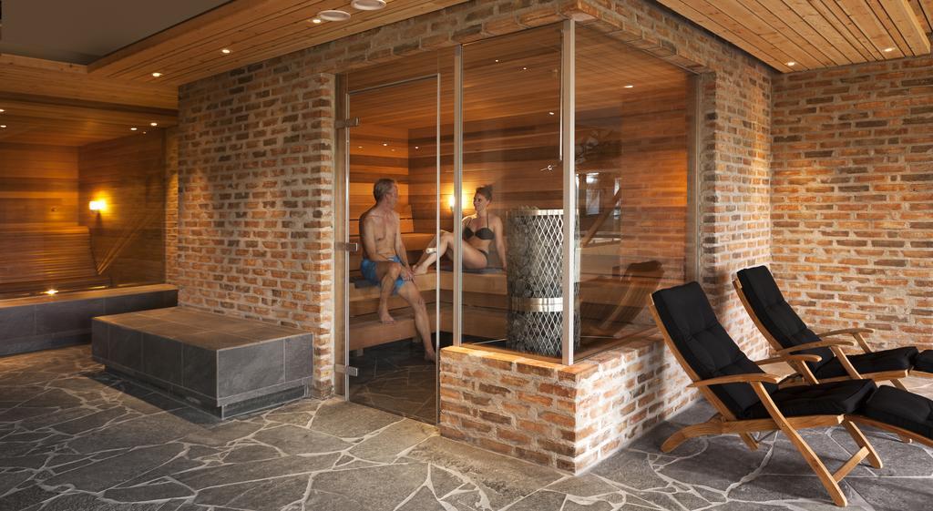 Djuroenaeset Hotell & Konferens Djurhamn Bagian luar foto