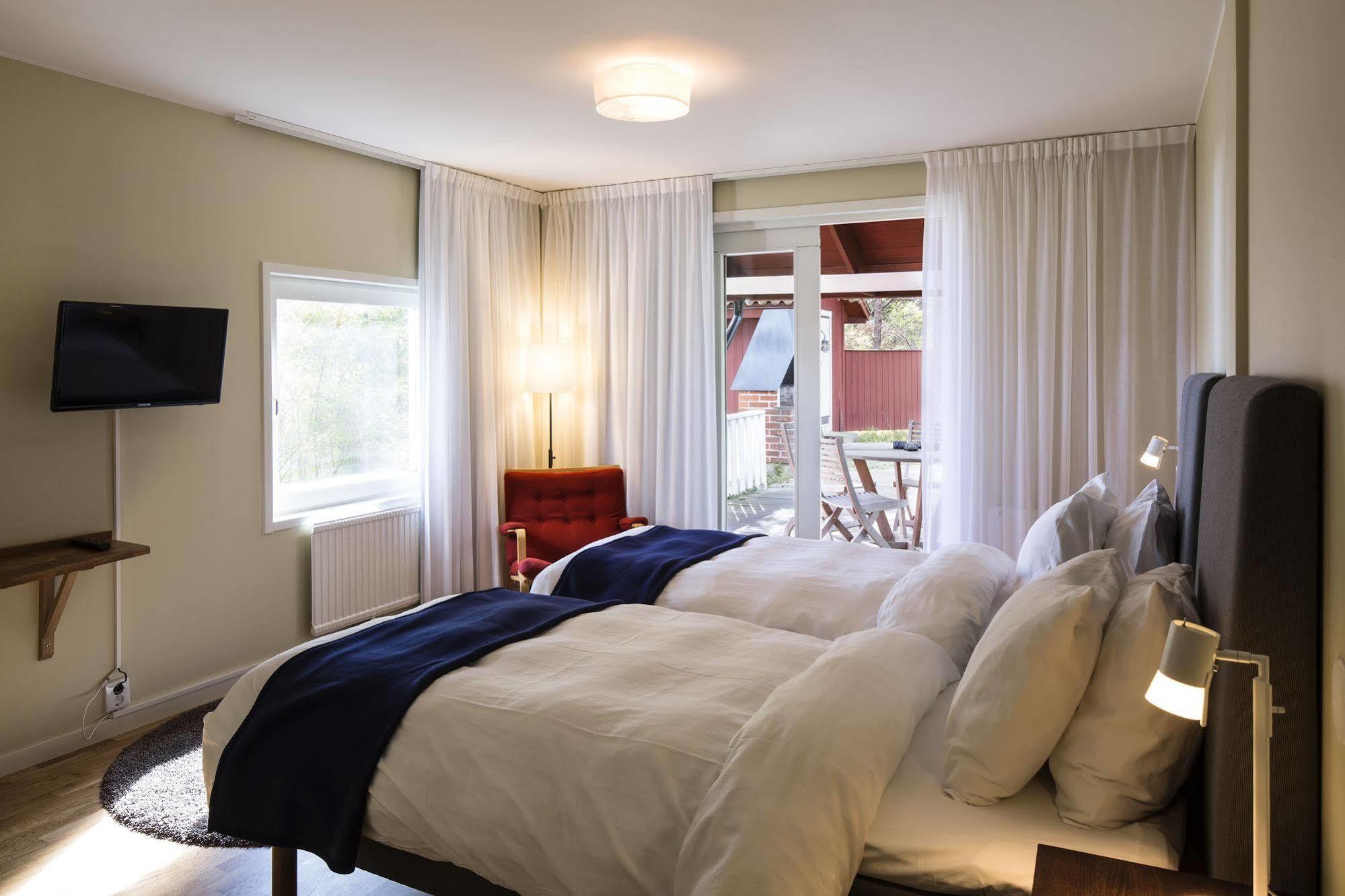 Djuroenaeset Hotell & Konferens Djurhamn Bagian luar foto