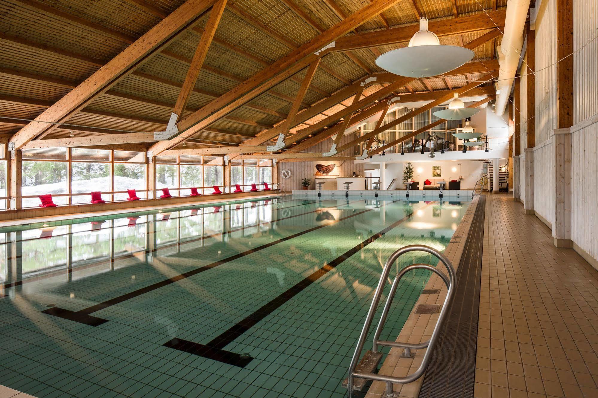 Djuroenaeset Hotell & Konferens Djurhamn Bagian luar foto