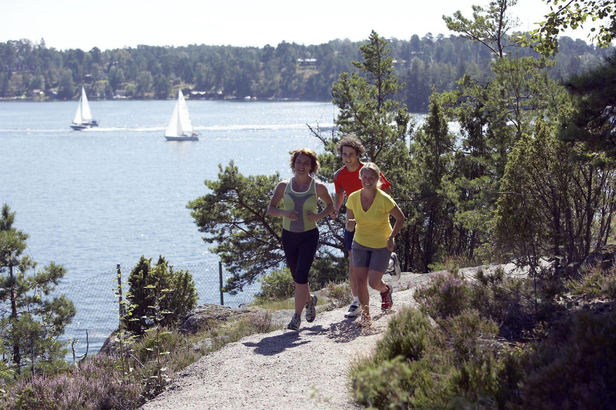Djuroenaeset Hotell & Konferens Djurhamn Bagian luar foto
