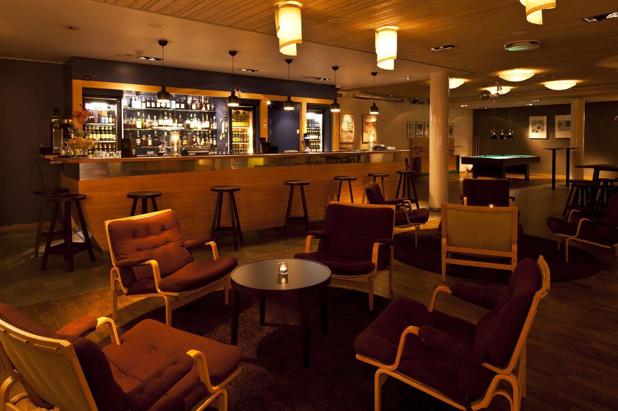 Djuroenaeset Hotell & Konferens Djurhamn Bagian luar foto